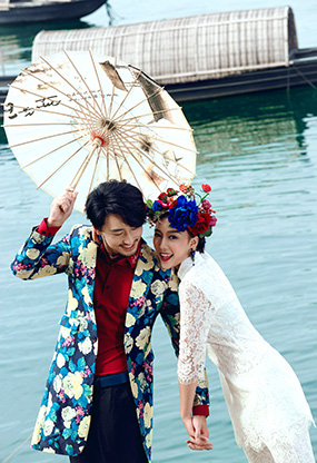 江南 溪水畔 江南小船